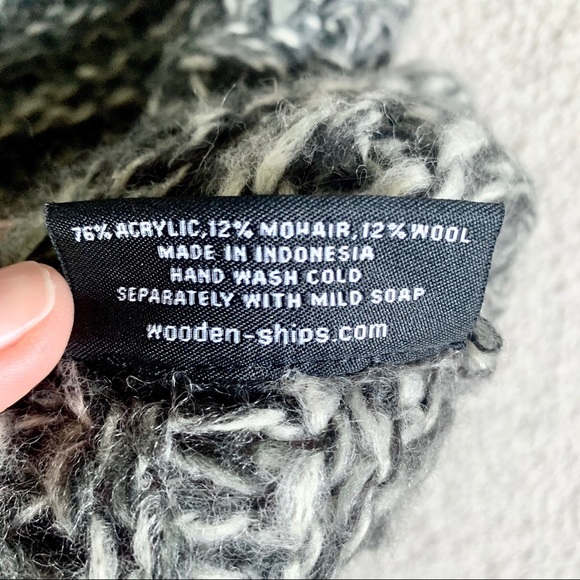 INFINITY SCARF🧣BLACK & WHITE MARLED YARNS🖤🤍 Mohair Wool🧶- Wooden Ships Brand - Picture 7 of 7